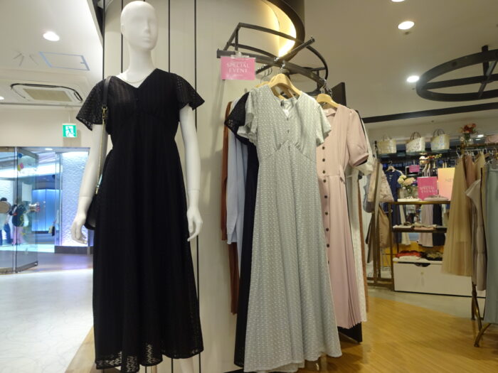 夏本番にむけて涼し気なワンピースはいかがですか✨