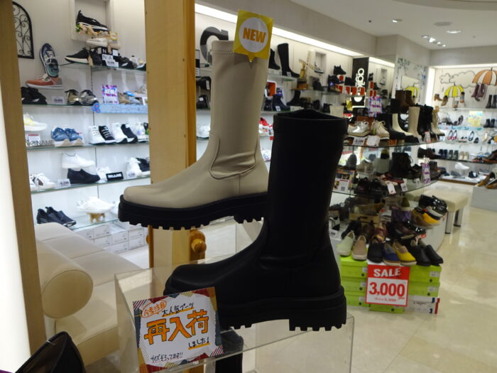 再入荷!”厚底ストレッチブーツ”