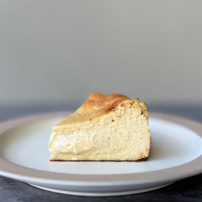 観音屋特製　バスクチーズケーキ🧀🍴